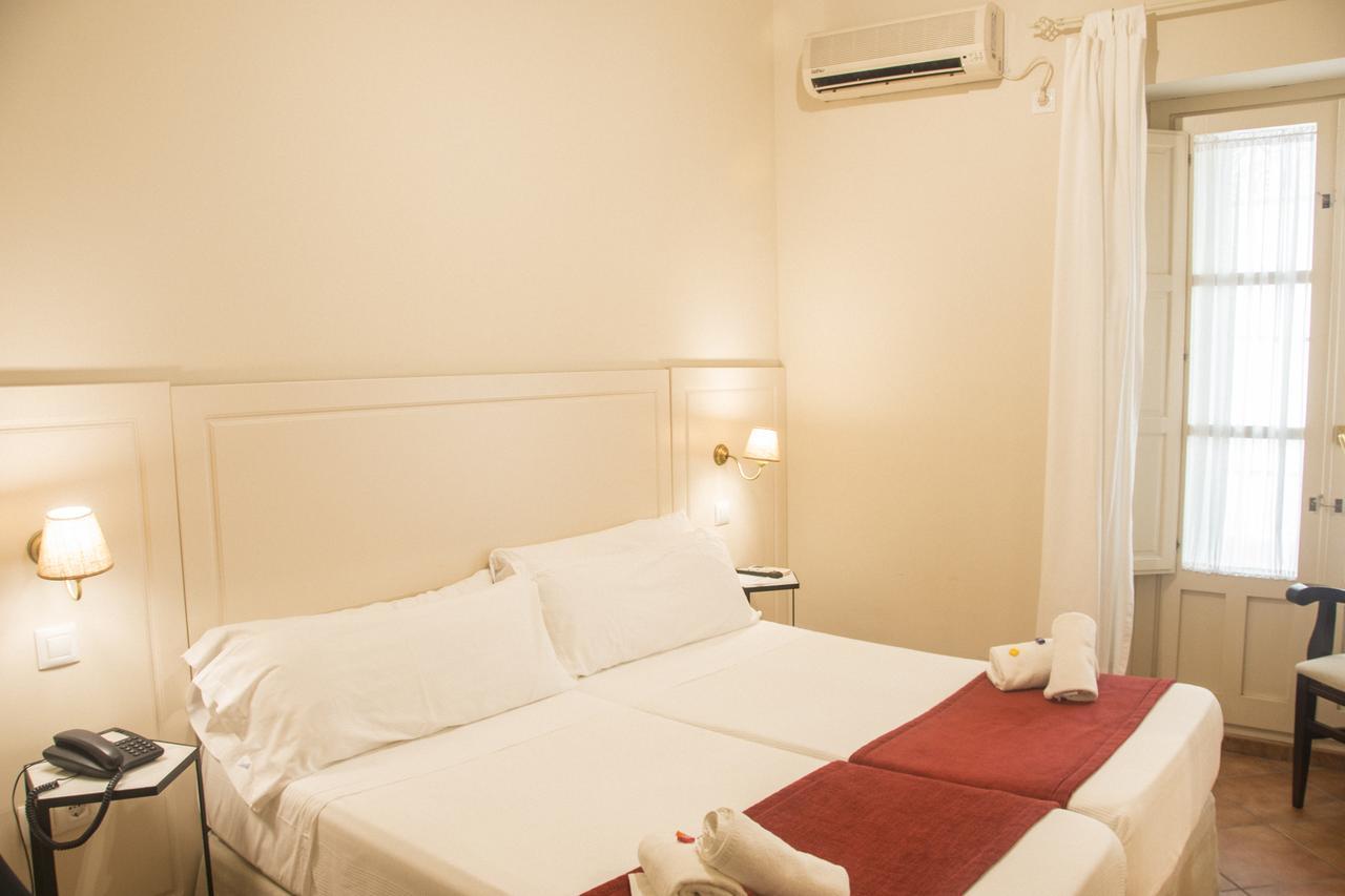 Hostal Callejon Del Agua Seville Exterior photo
